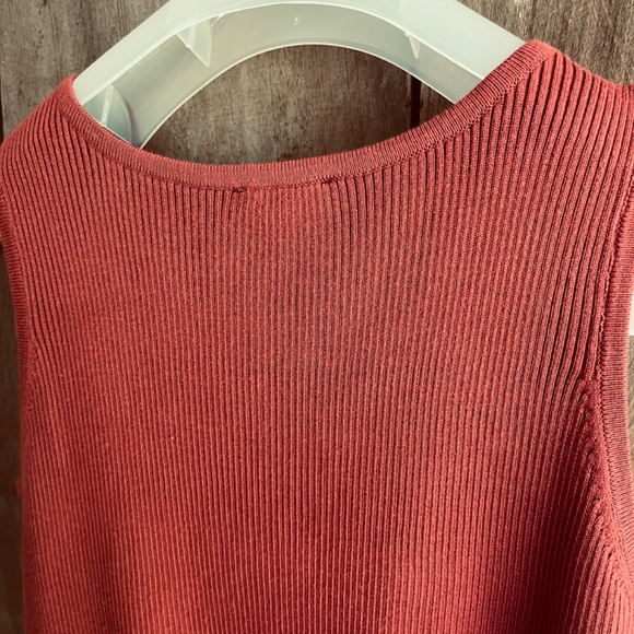 Jessica Simpson Johanna Lace Up Knitted Tank Top in Chili Oil Size 2X - Picture 10 of 11